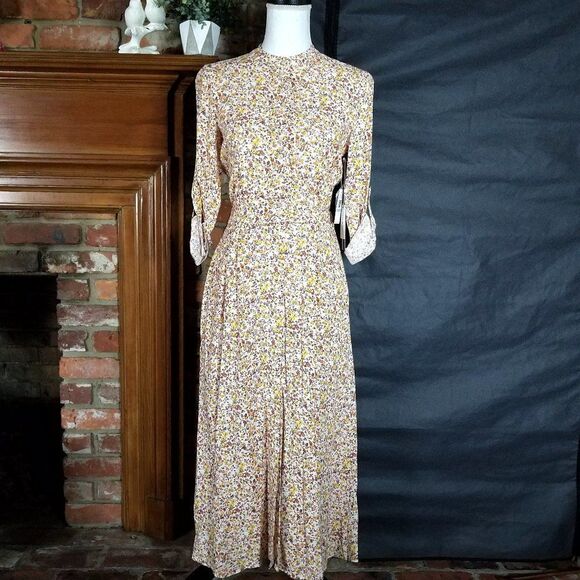 Court & Rowe Woodland Ditzy Floral Ivory Midi Shirtdress - Picture 2 of 9